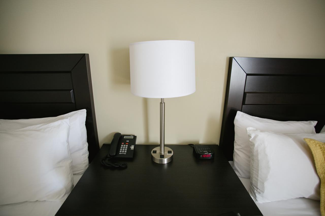 The Sleepy Owl Hotel Форт Франсис Екстериор снимка